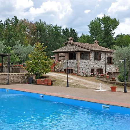 Apartment Sleeps 4 T240298