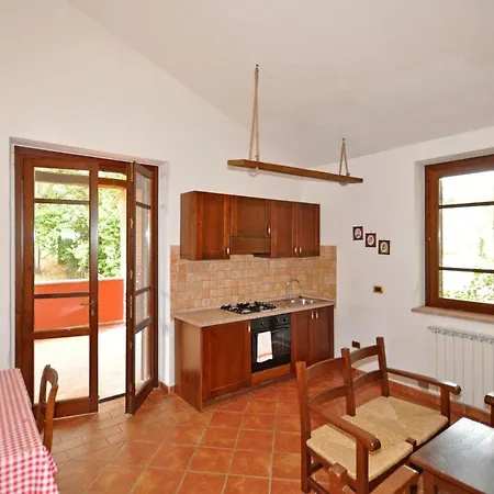 Sleeps 4 T240298 * Otricoli