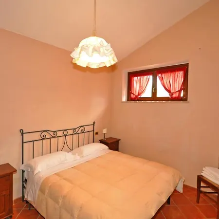 Sleeps 4 T240298 Lägenhet