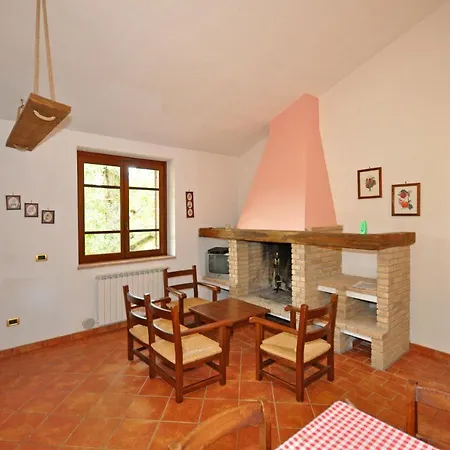 Lägenhet Sleeps 4 T240298