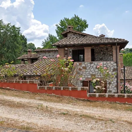 Lägenhet Sleeps 4 T240298